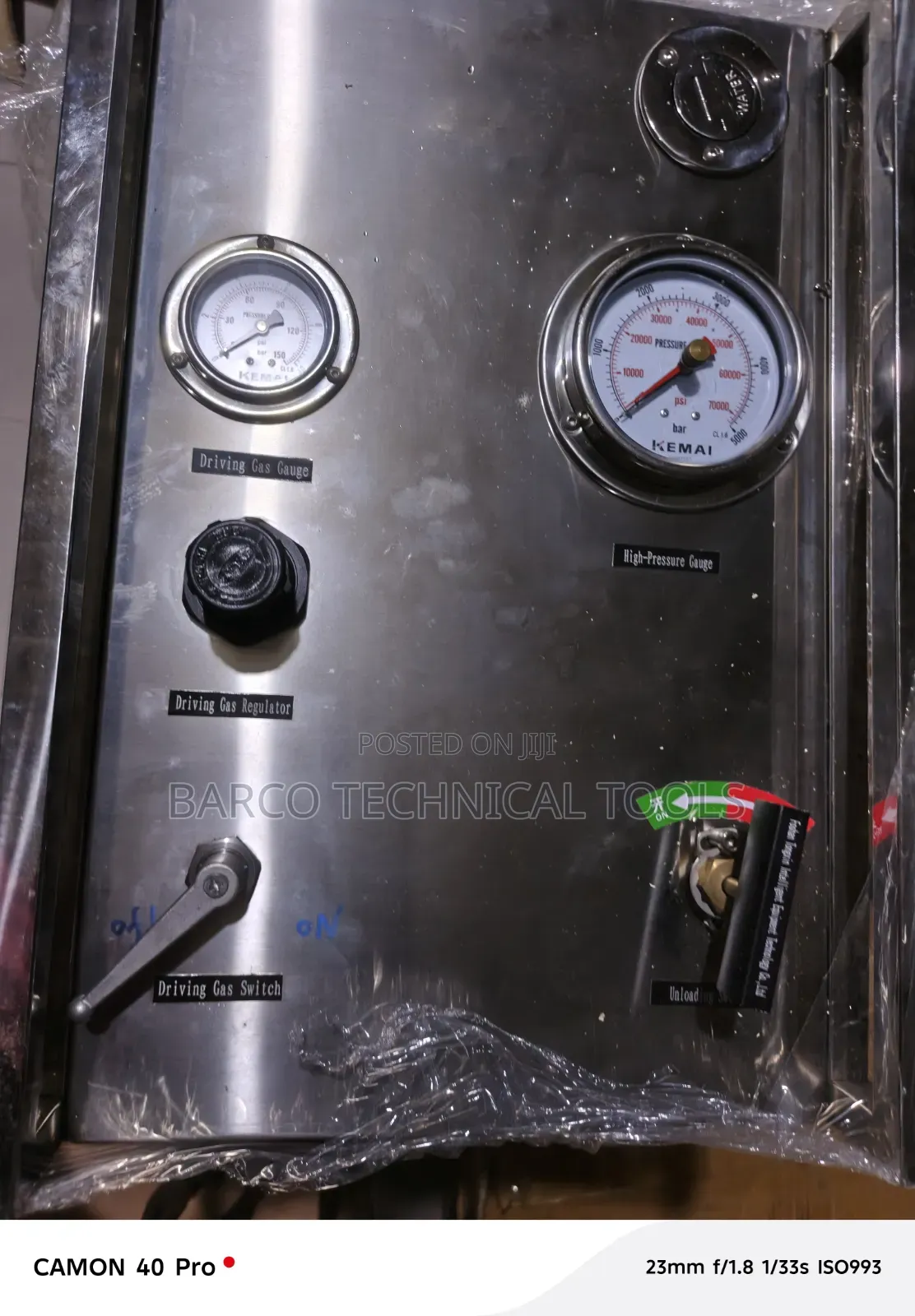 Pneumatic Pressure Testing Machine