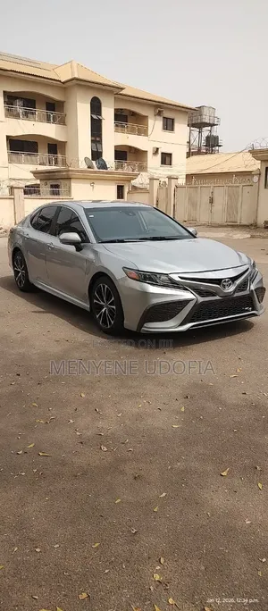 Toyota Camry 2019 Gray