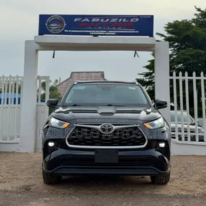 Toyota Highlander XLE 2021 Black