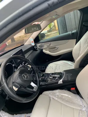 Mercedes-Benz C300 2015 Silver