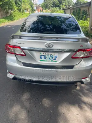 Toyota Corolla S Special Edition 4dr Sedan (1.8L 4cyl 4A) 2013 Silver
