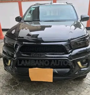 Toyota Hilux 2020 Black