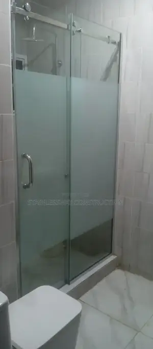 Shower Cubicle-With Silver Accessories