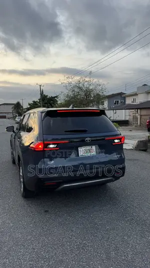 Toyota Highlander Limited AWD 2024 Blue
