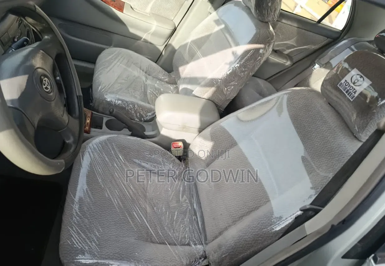 Toyota Corolla 2004 Silver