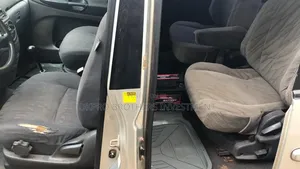 Toyota Previa 2000 Gray