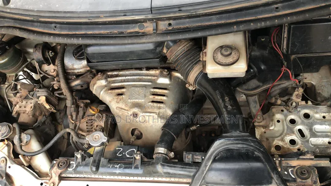 Toyota Previa 2000 Gray