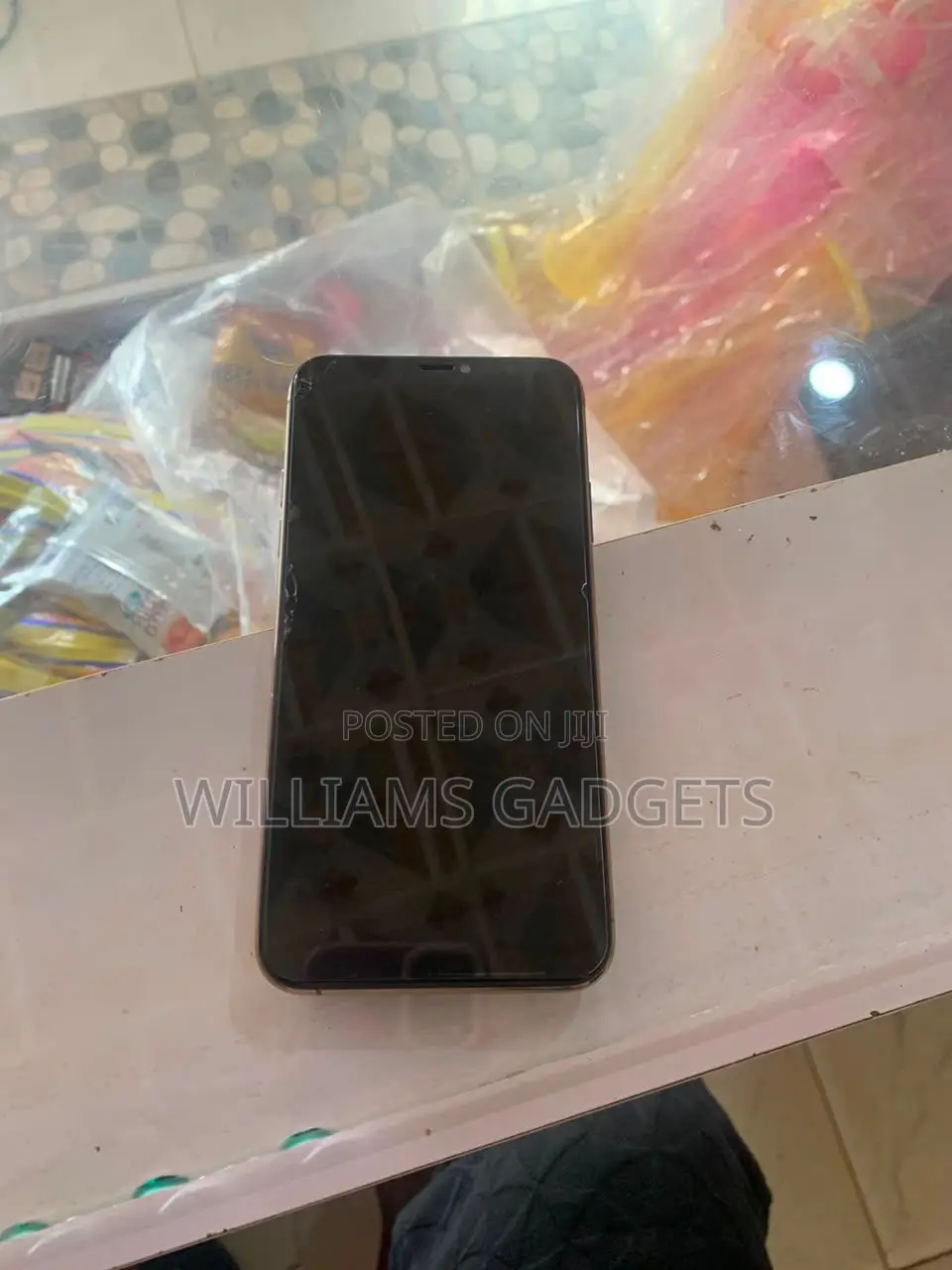 Apple iPhone 11 Pro Max 64 GB Gold