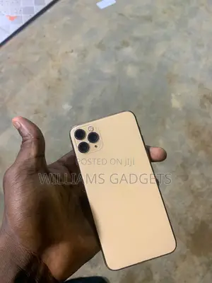 Apple iPhone 11 Pro Max 64 GB Gold