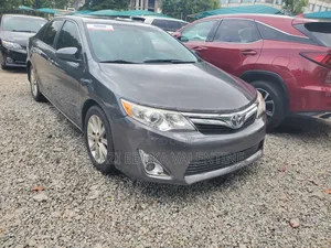 Toyota Camry 2014