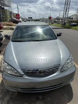 Toyota Camry LE 4dr Sedan (2.4L 4cyl 5A) 2005 Green