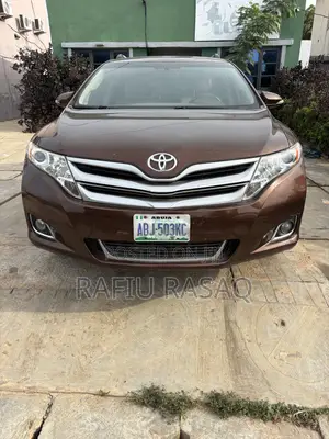 Toyota Venza LE 2013 Brown