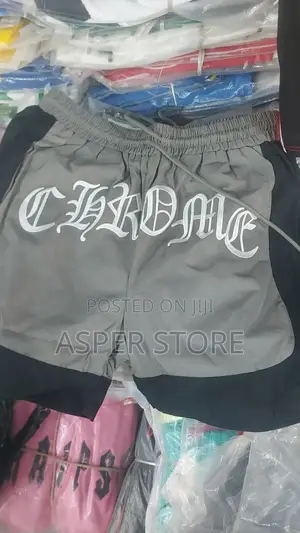 Well Branded Designer Short Nika
