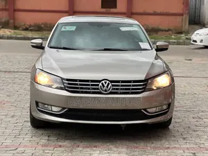 Volkswagen Passat 2015 Gold
