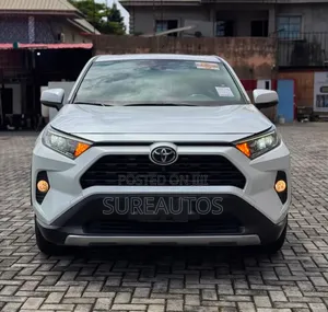Toyota RAV4 2021 White