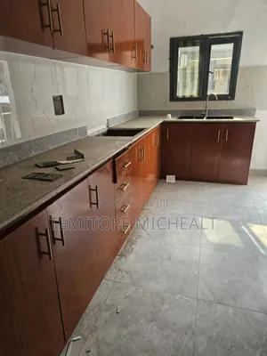 3bdrm Apartment in Jahi Gimor for rent