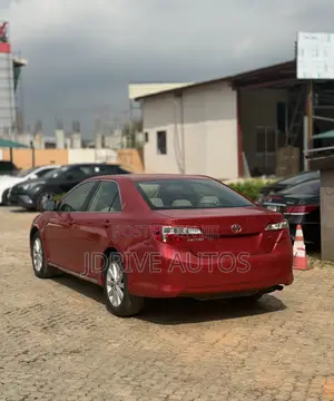 Toyota Camry LE 4dr Sedan (2.5L 4cyl 6A) 2014 Red