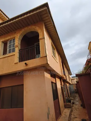 Furnished 2bdrm Block of Flats in Akute Ajuwon for sale