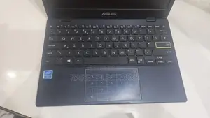 Laptop Asus E203MA 4GB Intel Celeron eMMC 60GB