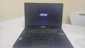 Laptop Asus E203MA 4GB Intel Celeron eMMC 60GB