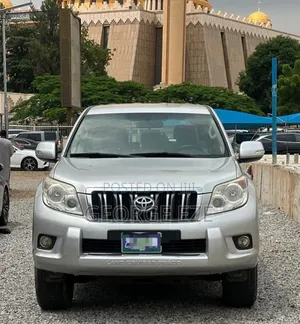 Toyota Land Cruiser Prado 2011 Silver