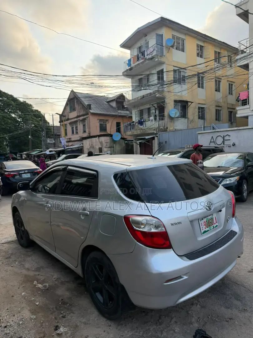 Toyota Matrix 2009 Silver