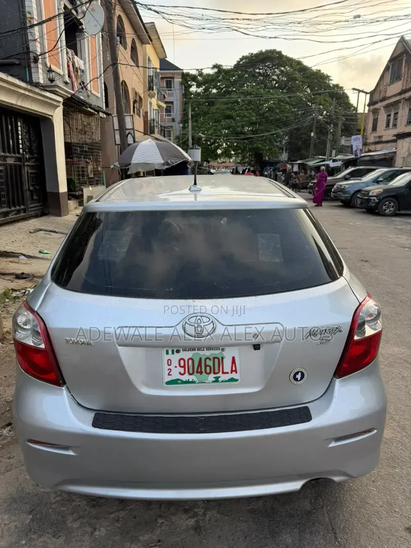 Toyota Matrix 2009 Silver