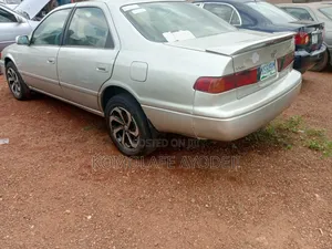 Toyota Camry 2001 Silver