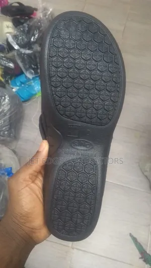 Water Resistant Sino Crocs
