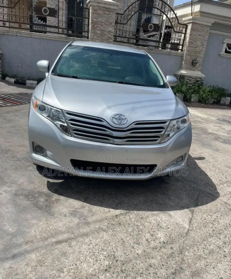 Toyota Venza 2011 Silver