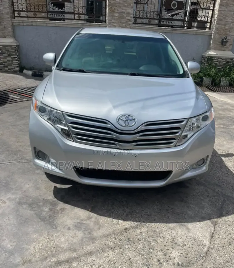 Toyota Venza 2011 Silver