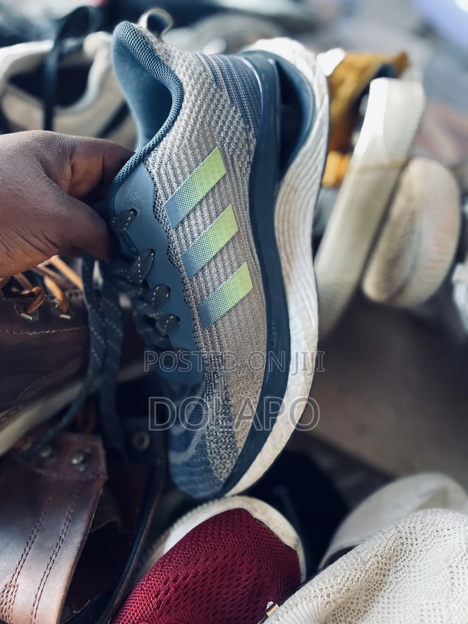 Newly Opened Mixed Thrift Shoes