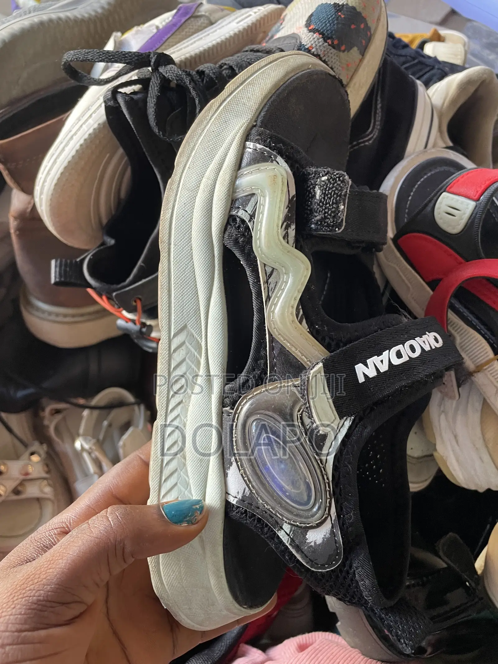 Newly Opened Mixed Thrift Shoes
