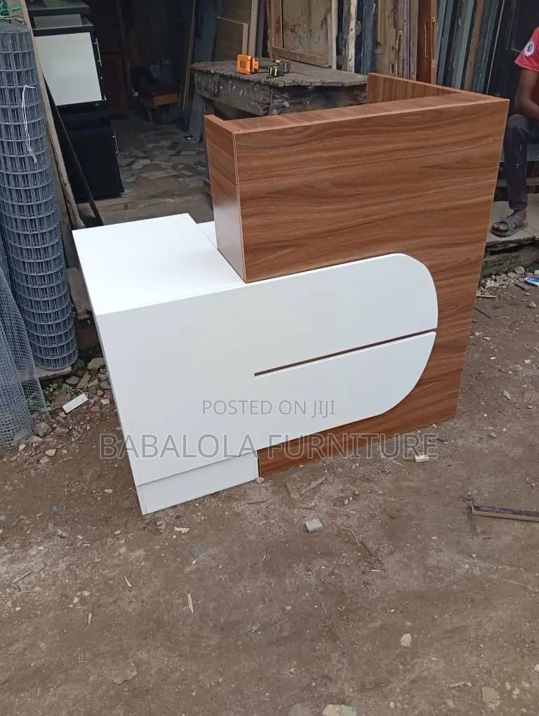 Receptionist Table