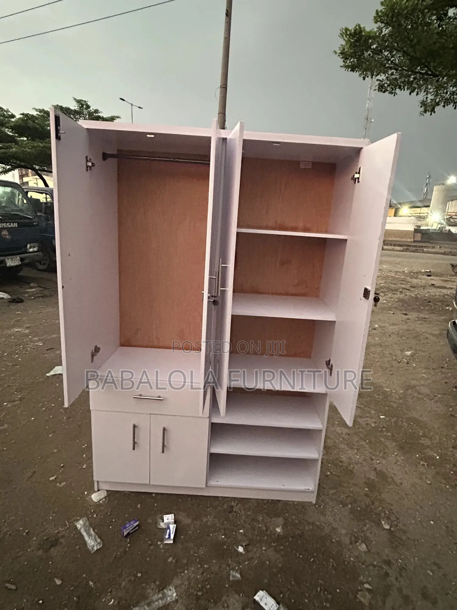 4 Feet Wardrobe