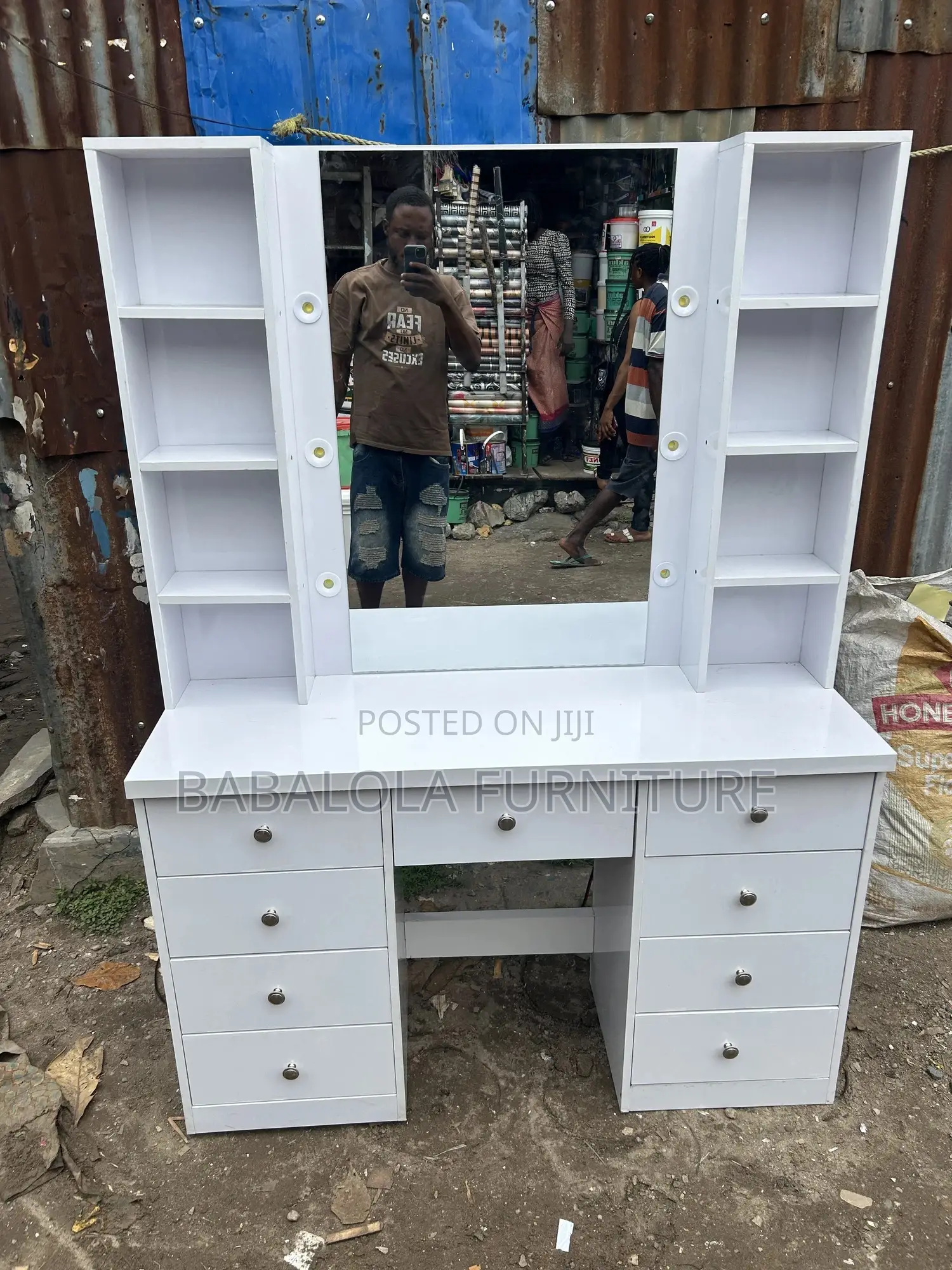 Executive Vanity Table