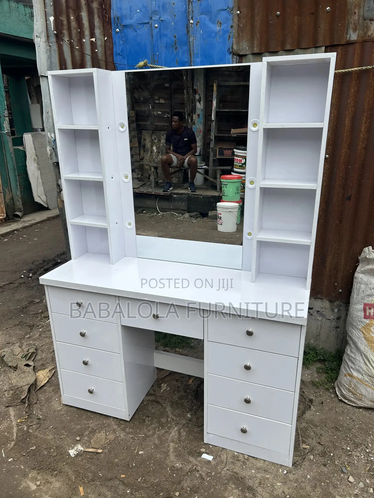Executive Vanity Table
