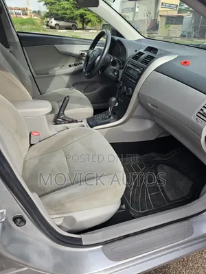 Toyota Corolla 2012 Silver