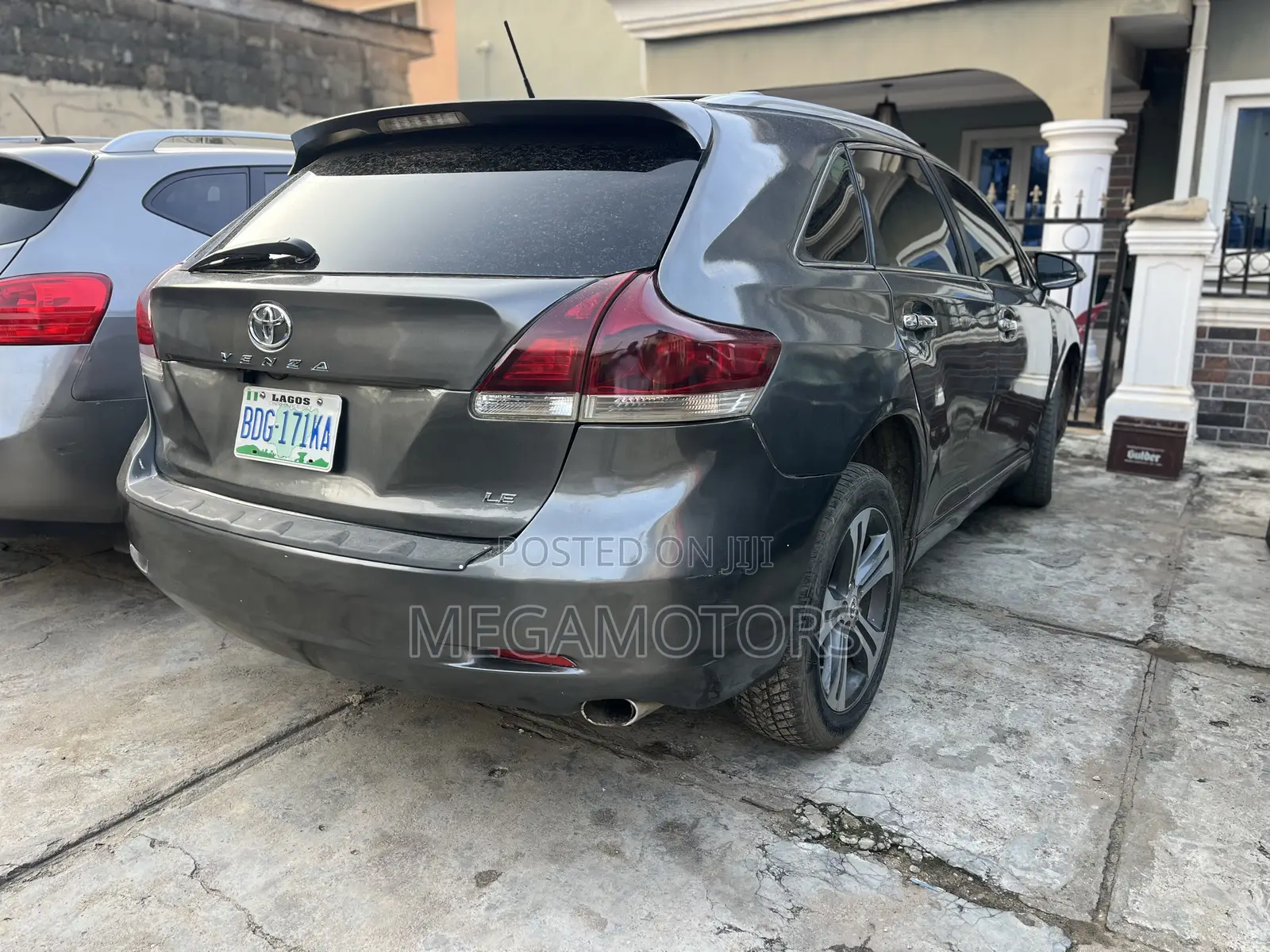 Toyota Venza LE 2013 Gray