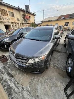 Toyota Venza LE 2013 Gray
