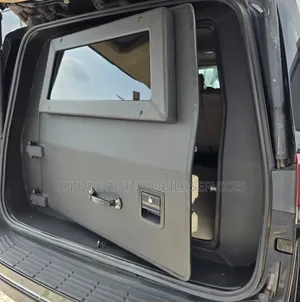 Toyota Land Cruiser LC300 2025 Matt Black