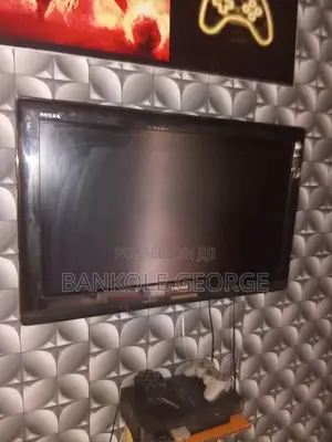 32 Inches Toshiba Regza 32rv753b LCD Tv