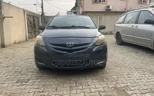 Toyota Yaris 2009 Black