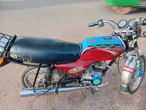 Bajaj Boxer 2018 Red