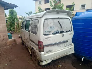 Suzuki Every 2012 White