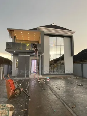 4bdrm Duplex in Oke Ibadan Estate for sale