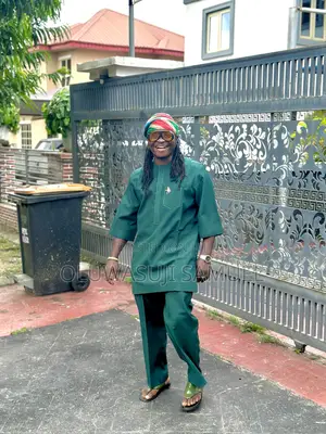 Kaftan and Senator Wears