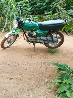 Bajaj Boxer 2023 Red