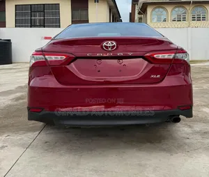 Toyota Camry 2018 Red