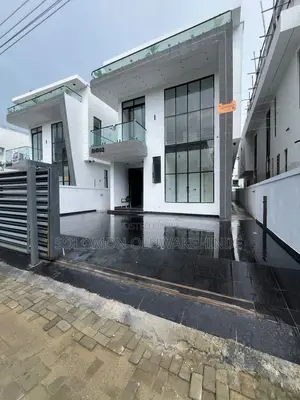 5bdrm Duplex in Chevron for sale
